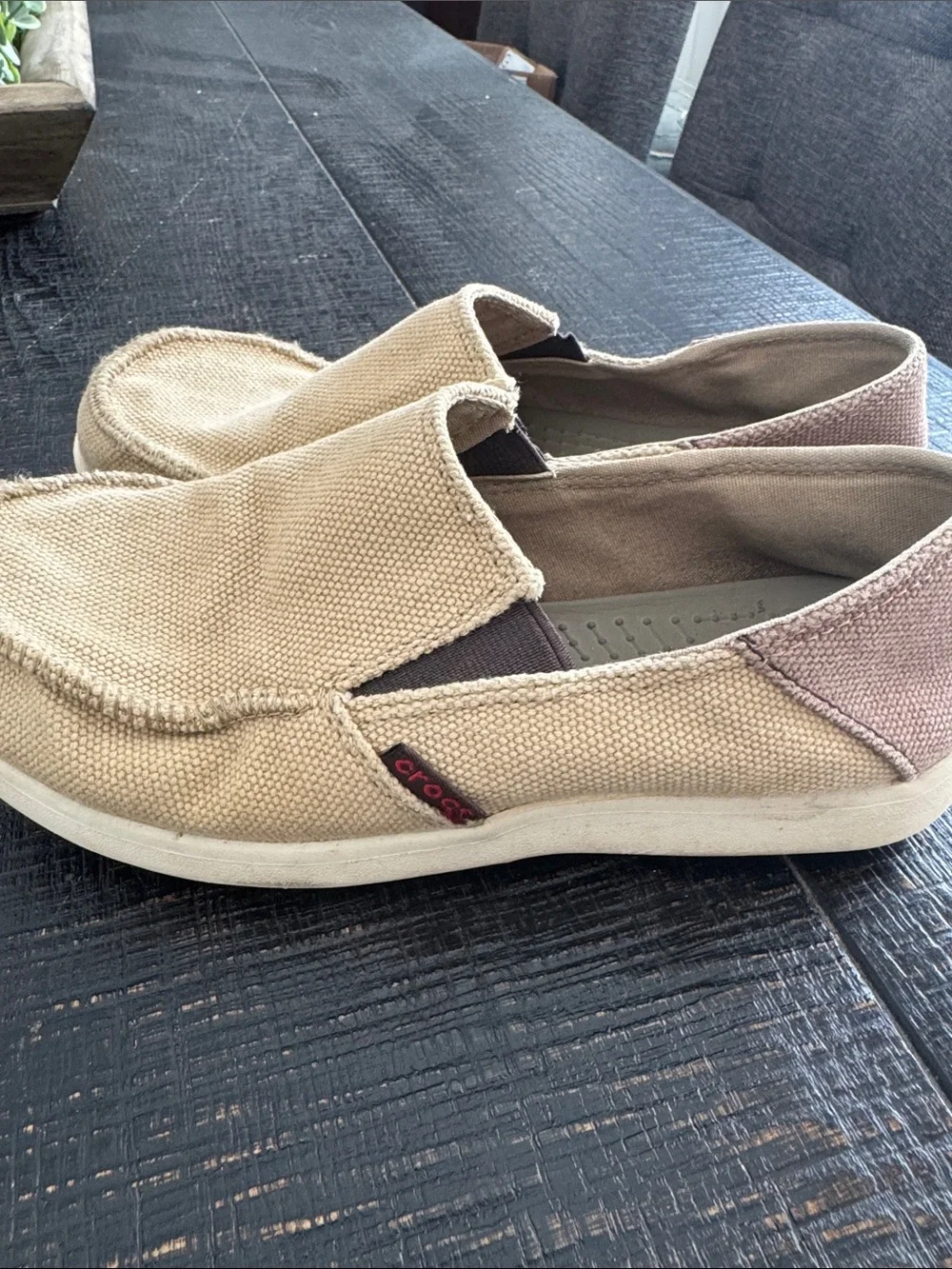 CROCS Kid’s Beige Canvas Slip-On Loafers size 4Y